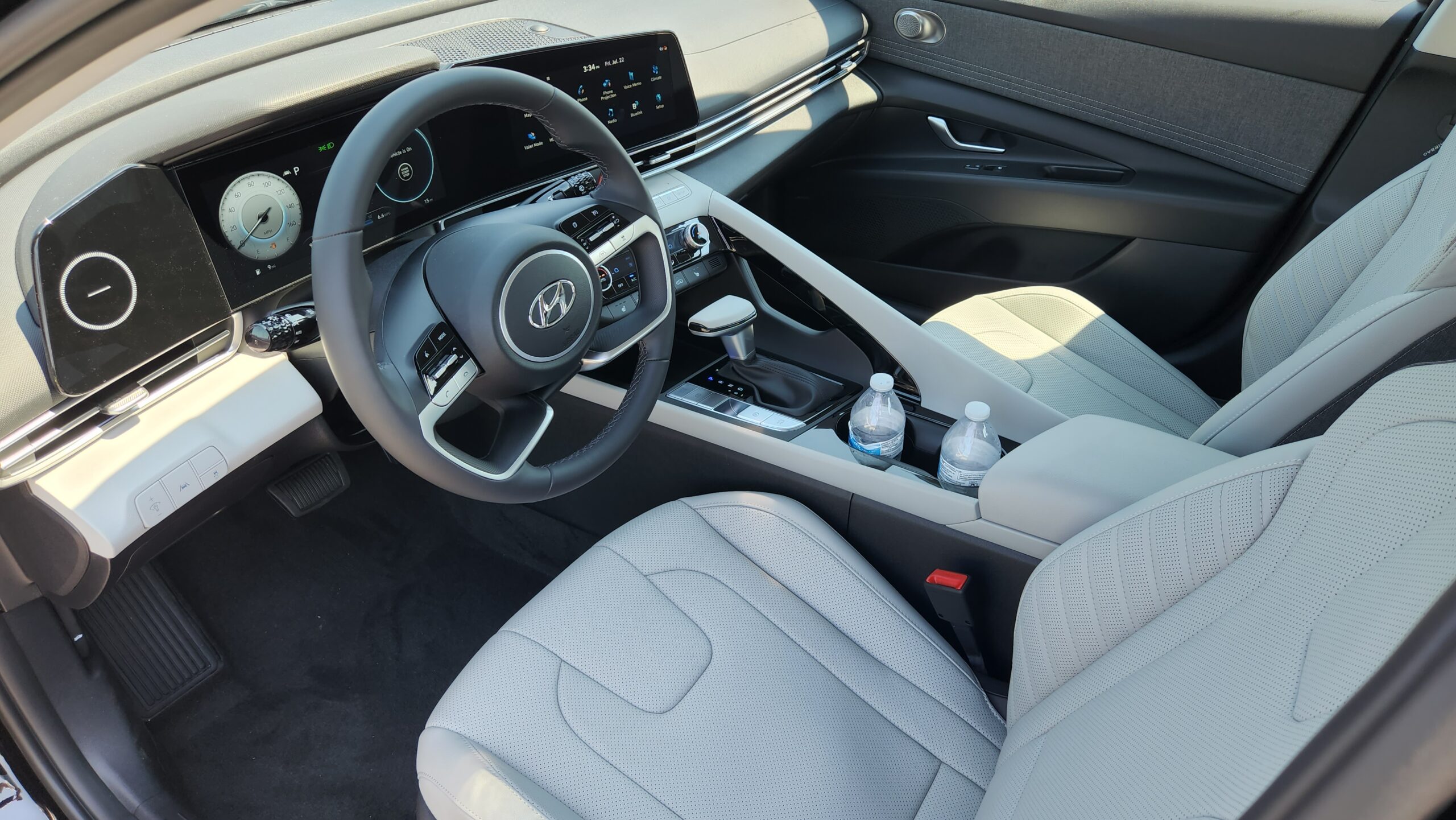 2023 Hyundai Elantra interior photograph gray interior color