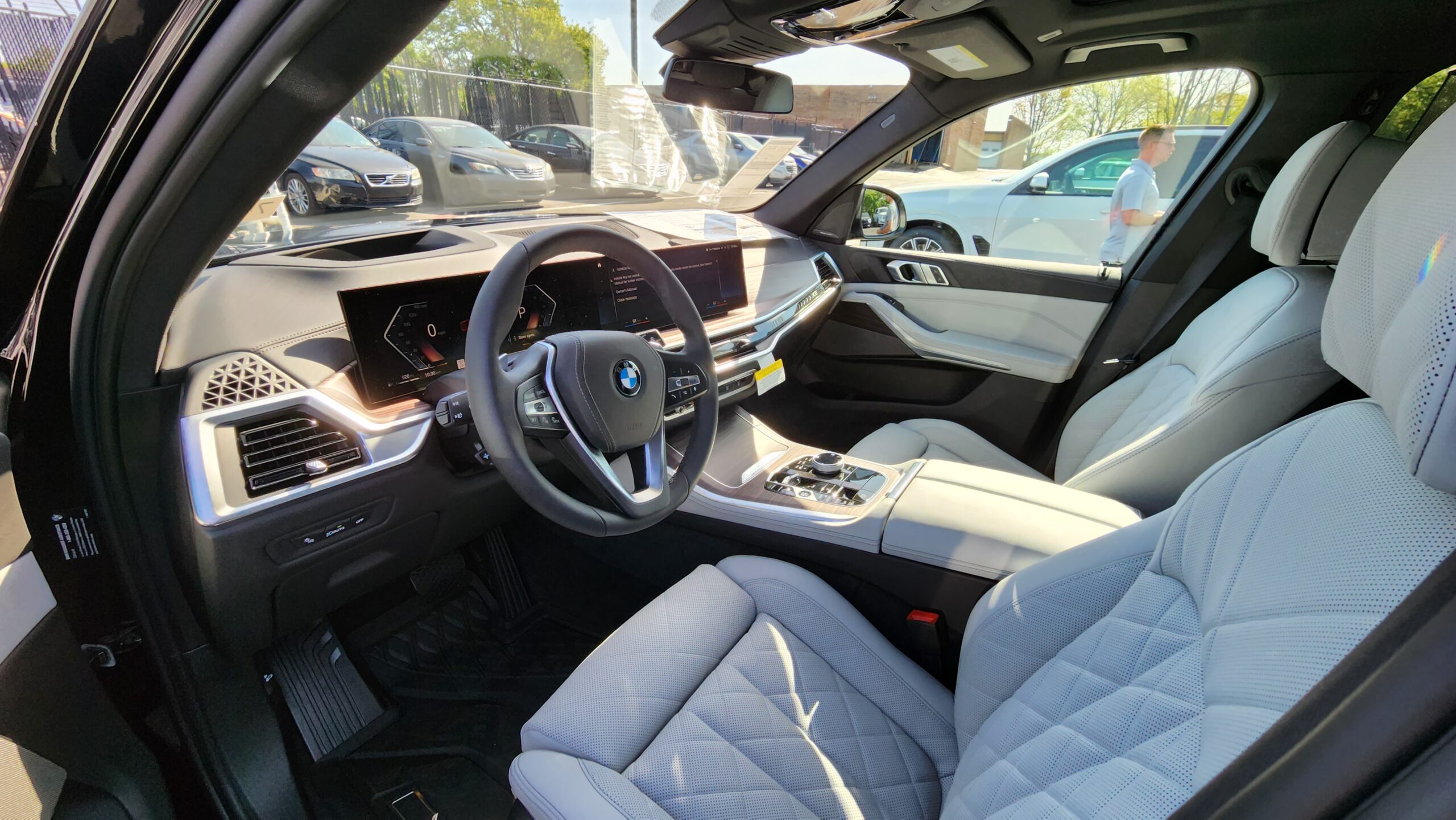 2024-bmw-x5-big-refresh-small-kidney-grilles-car-confections