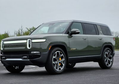 Rivian R1S Front
