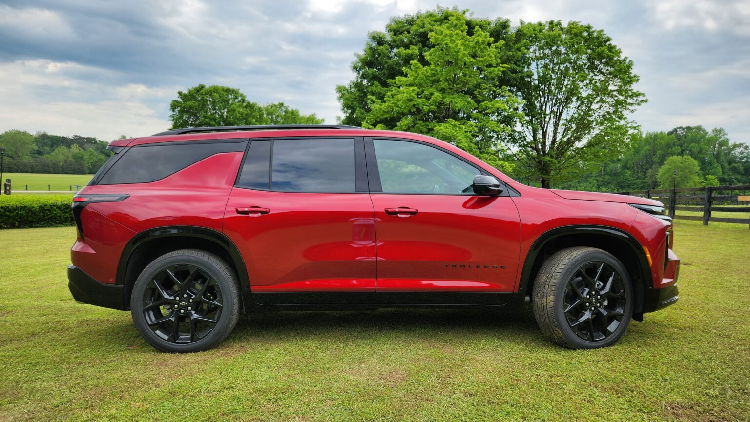 New Toyota Takers?? 2024 GMC Acadia vs. 2024 Chevy Traverse Car